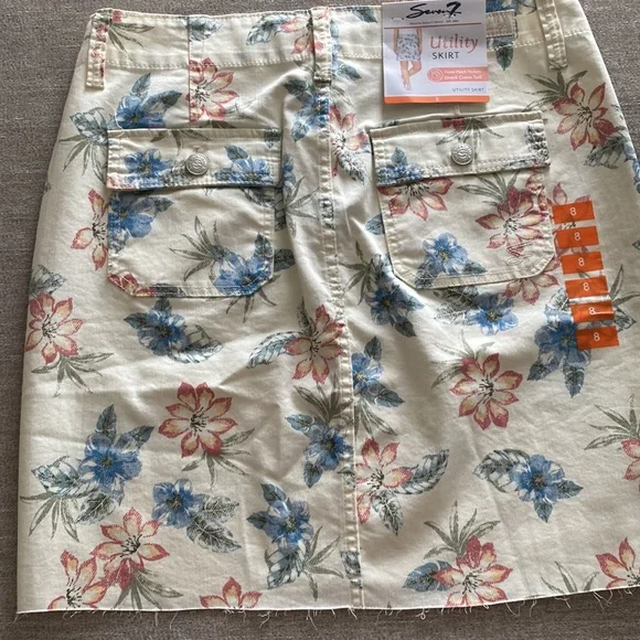 Seven7 Pale yellow Floral Utility Skirt Size 8 NWT - Picture 6 of 9